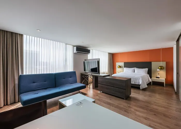 Hotel Holiday Inn Express & Suites Medellin By Ihg