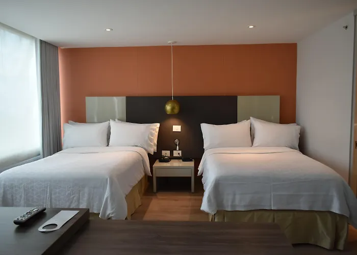 Hotel Holiday Inn Express & Suites Medellin By Ihg