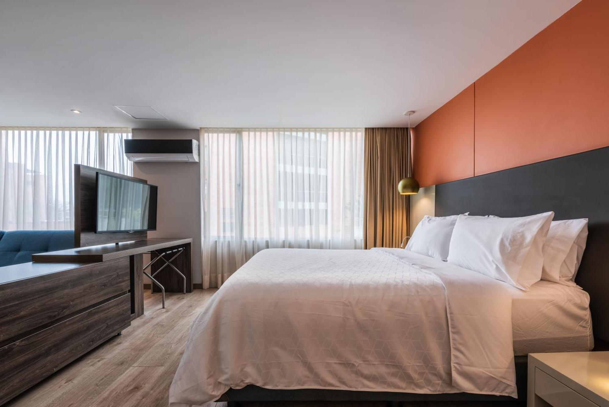 Express & By Ihg Hotel Medellin