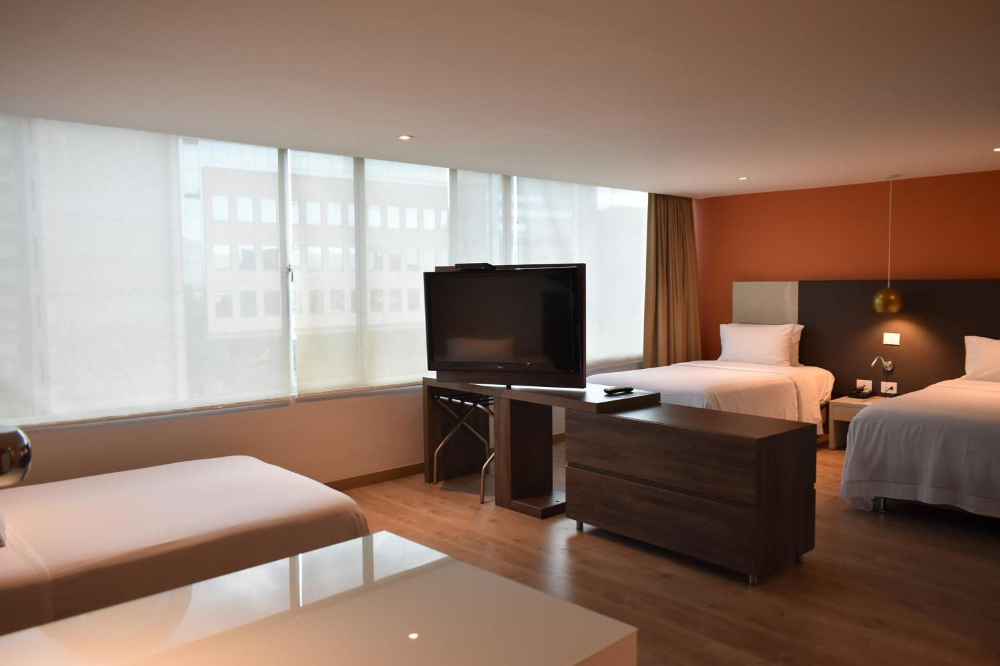 Express & By Ihg 酒店