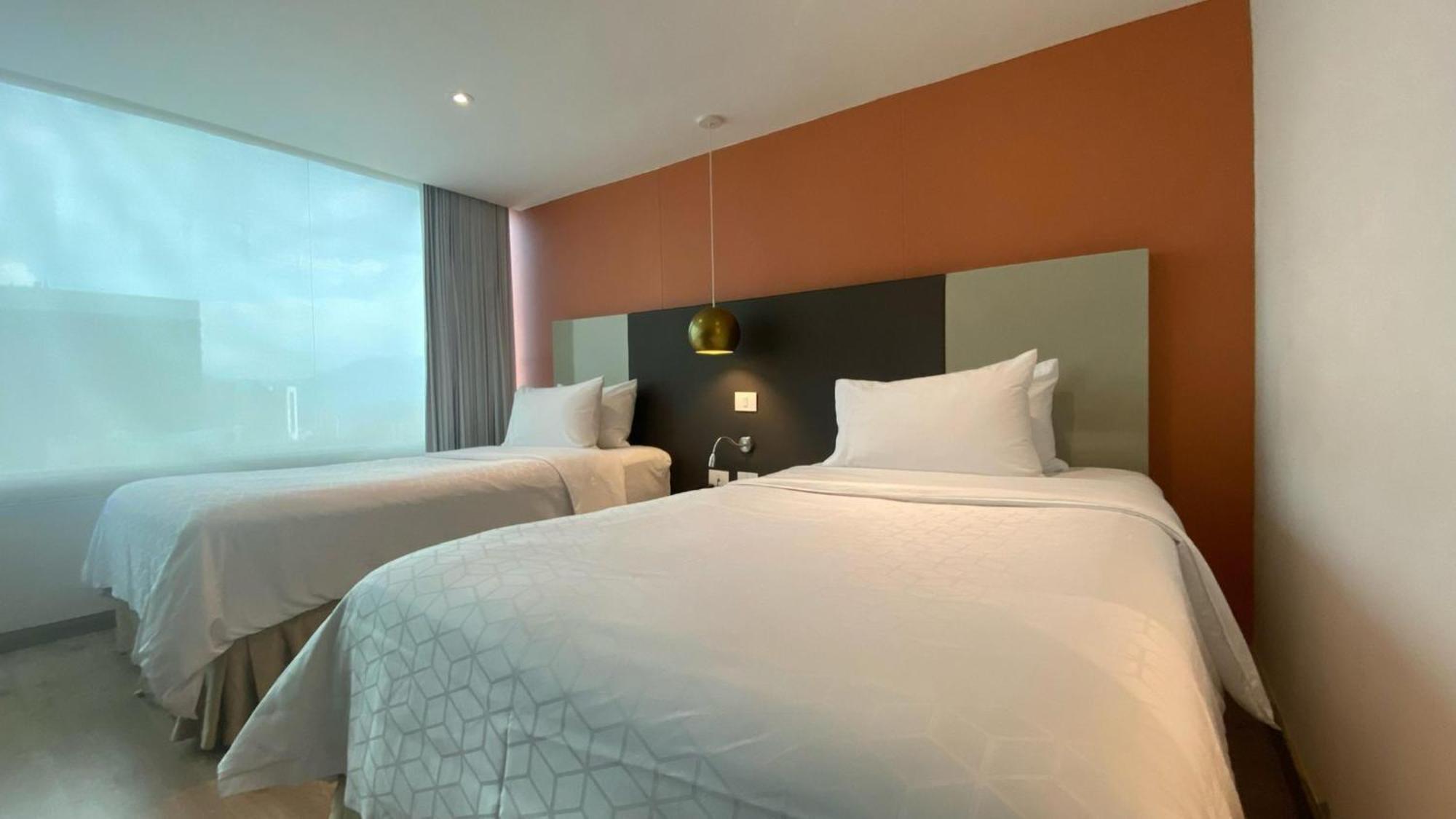 酒店 Express & By Ihg 4*